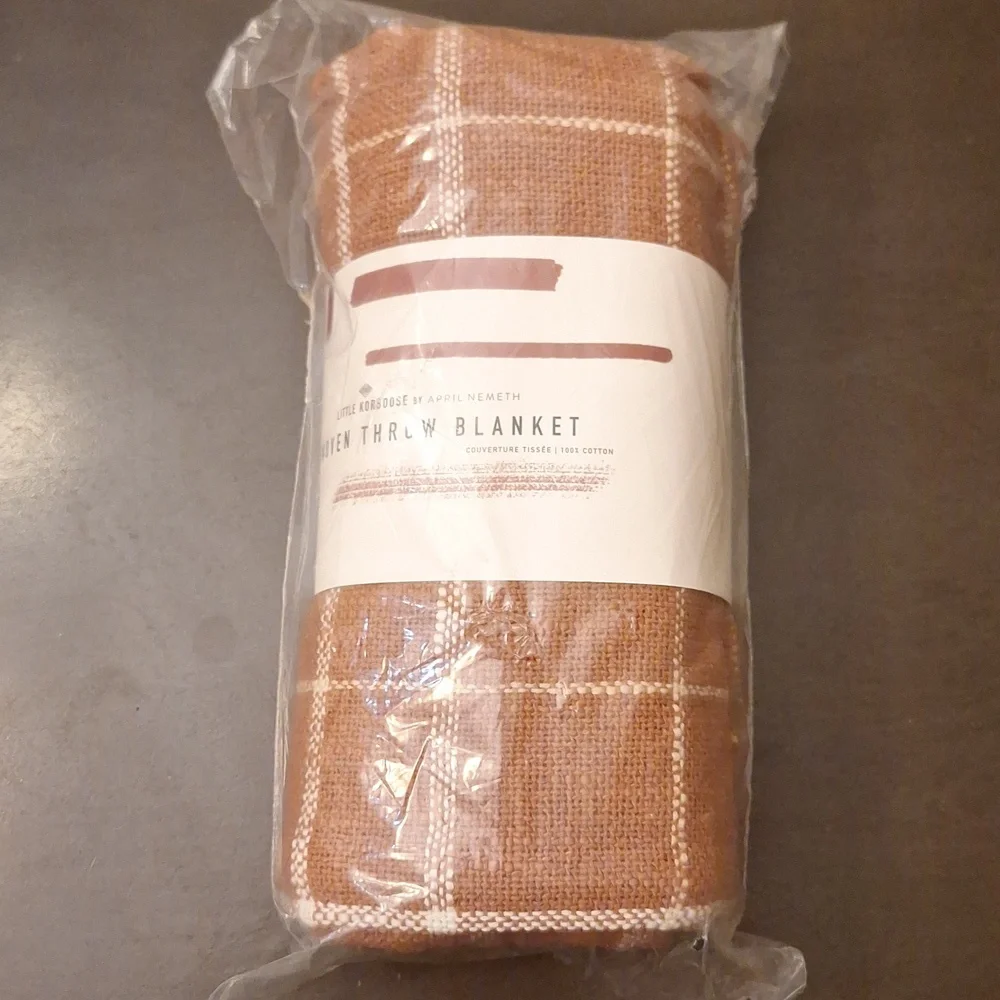 Little Korboose Woven Plaid Blanket Throw New